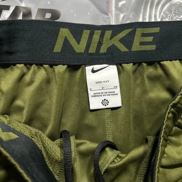 Nike Dri-Fit Shorts ‘Green’ - Picture 5 of 5